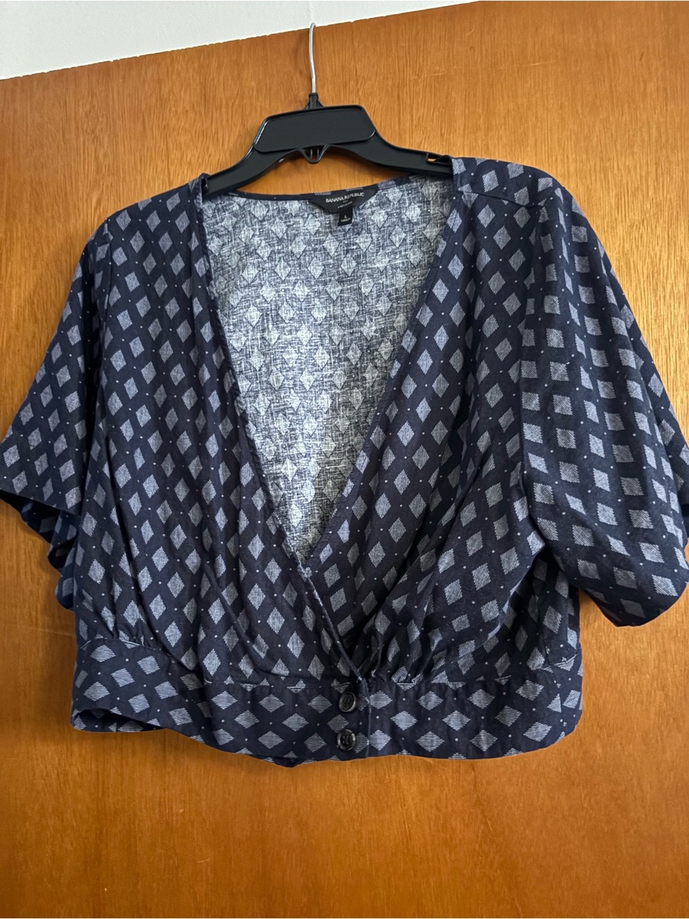 Banana Republic Navy Diamond-Pattern V-Neck Cropped Blouse
